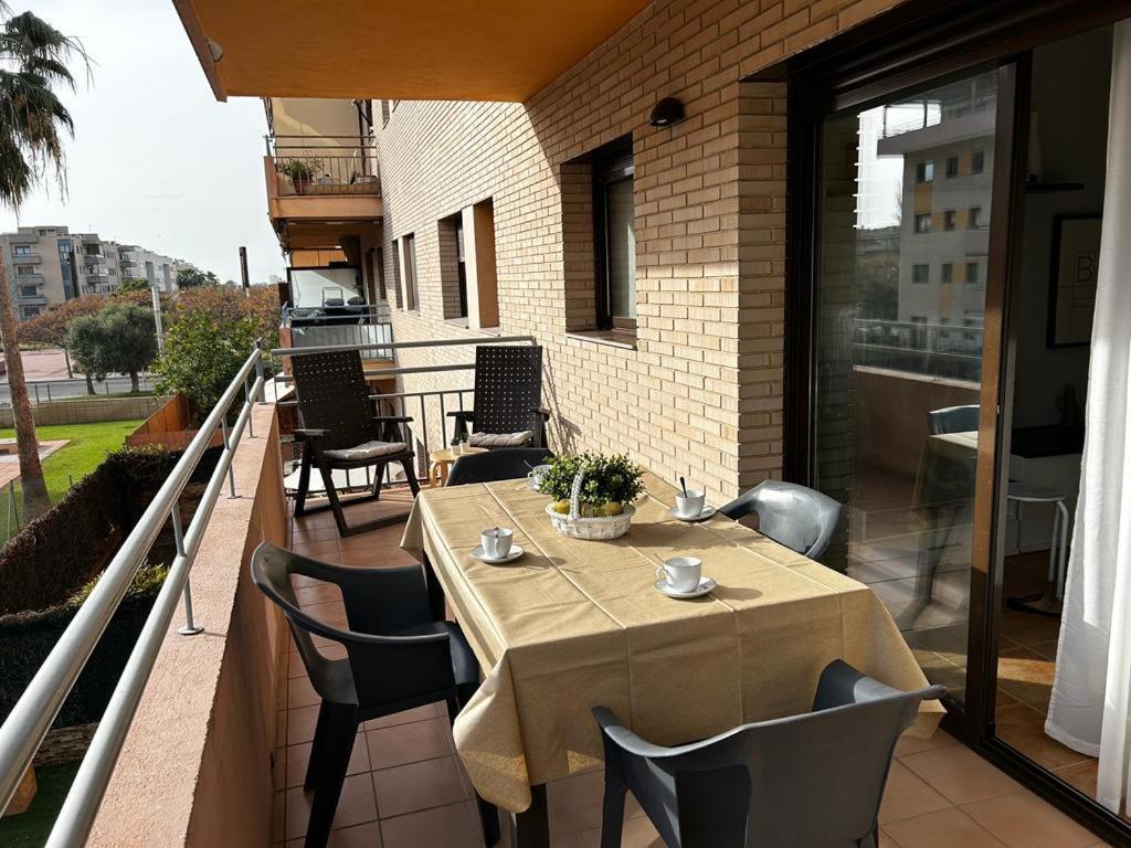 Apartamentos Los Tulipanes Salou Exterior foto